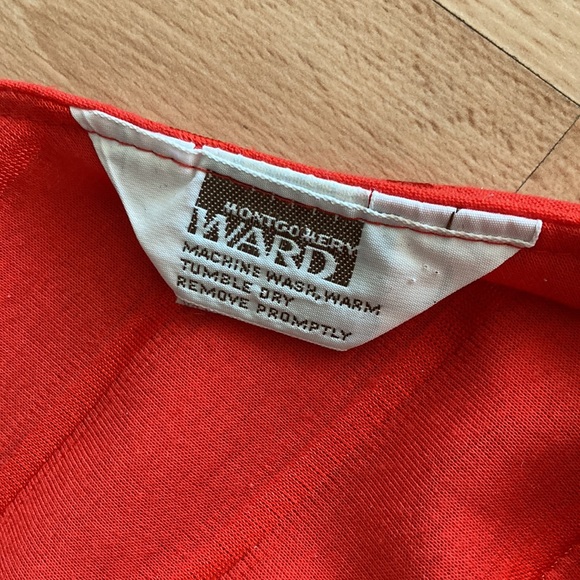 Small Vintage orange bib dress - Picture 10 of 13